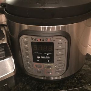 Instant Pot - Brand New, Never used. With Manual